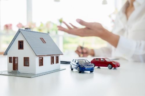 3 Reasons To Bundle Your Auto & Homeowners Insurance